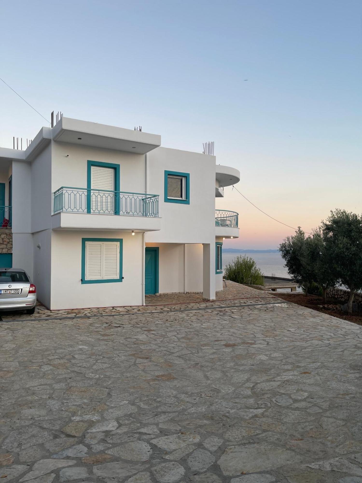 Endless Blue Apartments Dhërmi Exterior foto