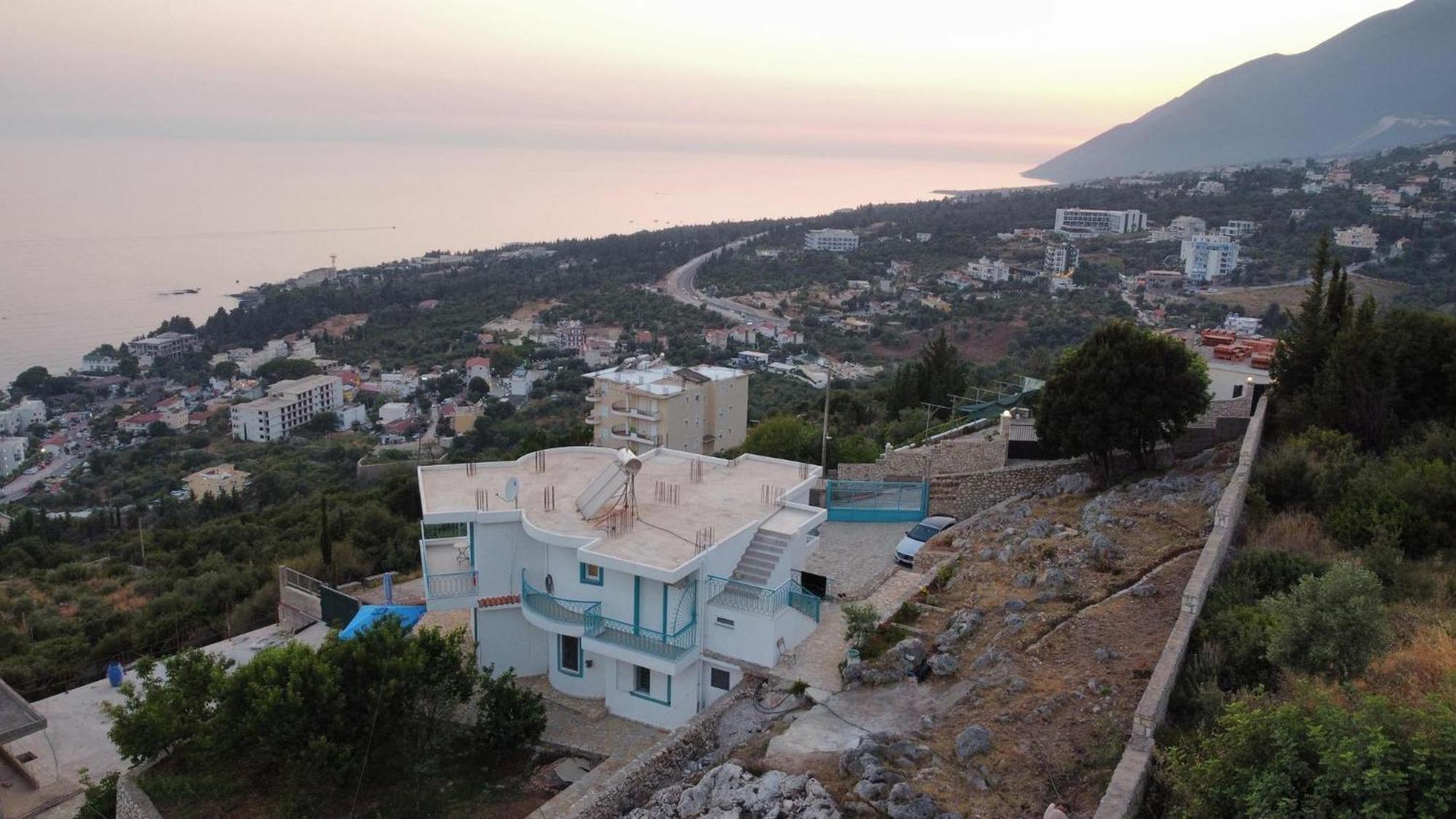 Endless Blue Apartments Dhërmi Exterior foto